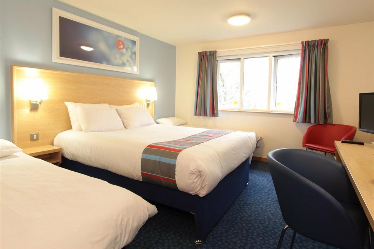 Travelodge Sheffield Central Экстерьер фото